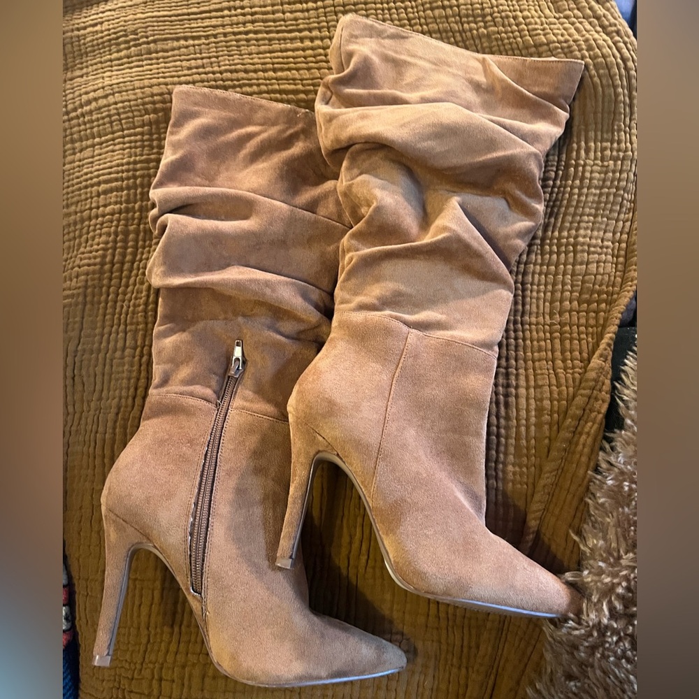 VICI slouched heeled boot